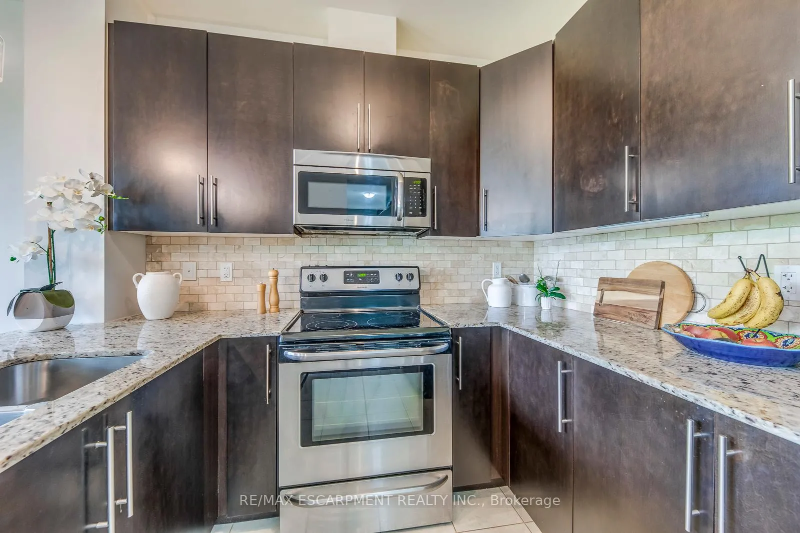 Photo 10 of Unit 217, 33 Whitmer Street, Milton, Scott — HOMEH