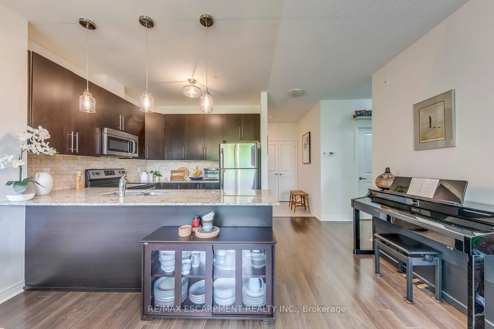 Photo 13 of Unit 217, 33 Whitmer Street, Milton, Scott — HOMEH