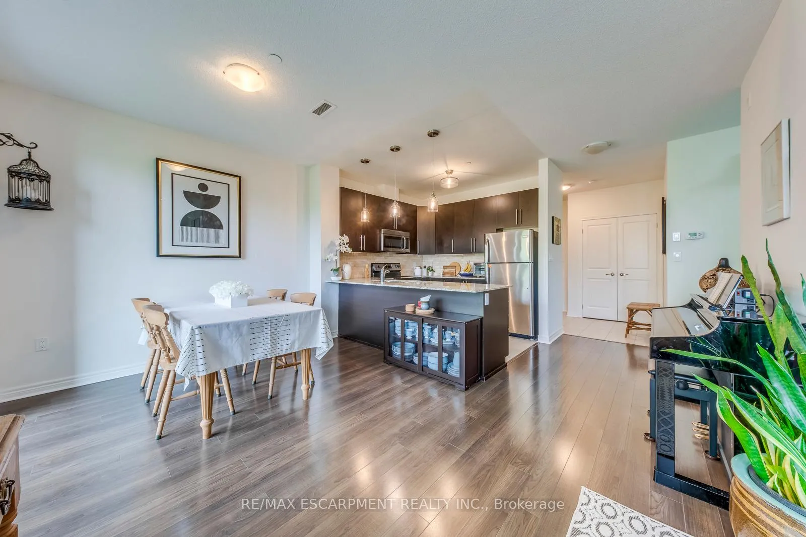 Photo 14 of Unit 217, 33 Whitmer Street, Milton, Scott — HOMEH
