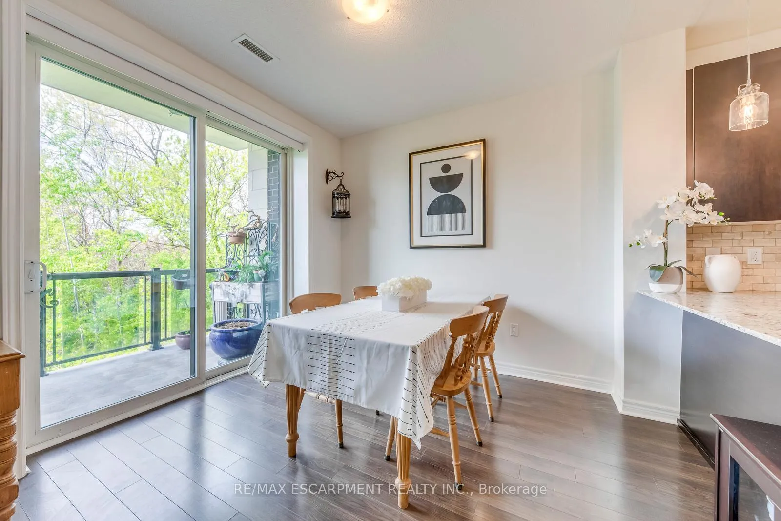 Photo 16 of Unit 217, 33 Whitmer Street, Milton, Scott — HOMEH