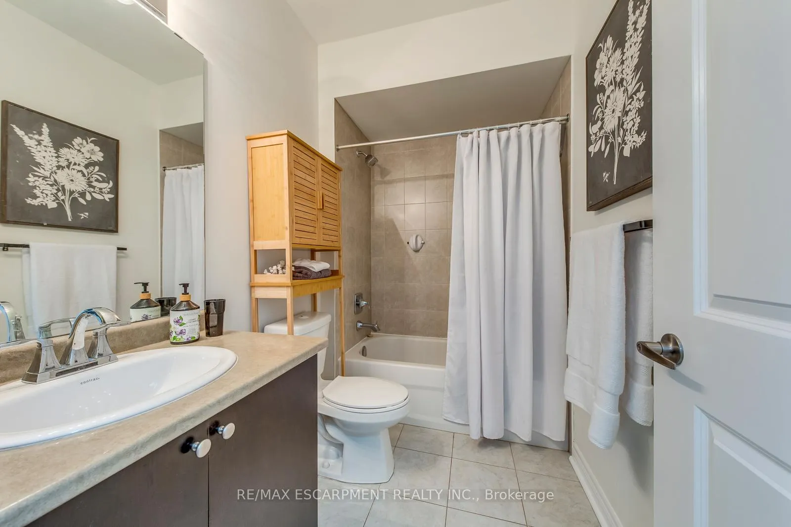 Photo 28 of Unit 217, 33 Whitmer Street, Milton, Scott — HOMEH