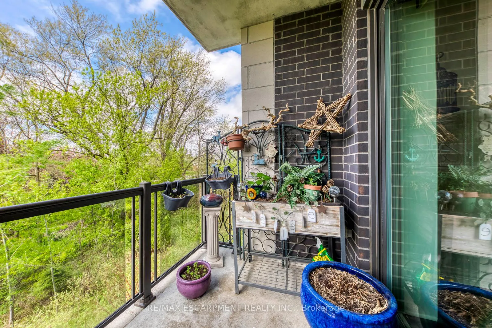 Photo 32 of Unit 217, 33 Whitmer Street, Milton, Scott — HOMEH