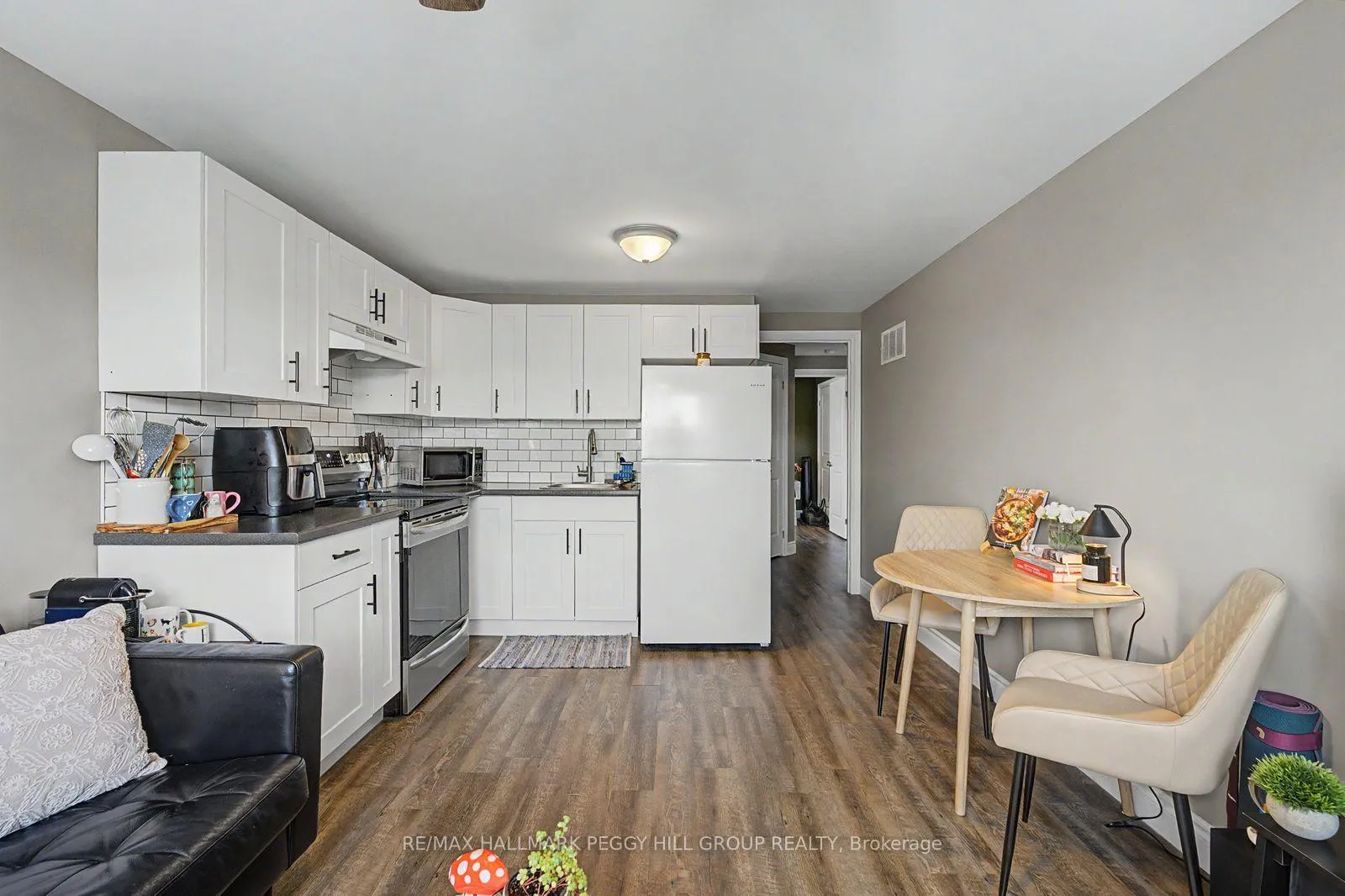 Photo 4 of Unit Upper, 89 Hadden Crescent, Barrie, Cundles East — HOMEH