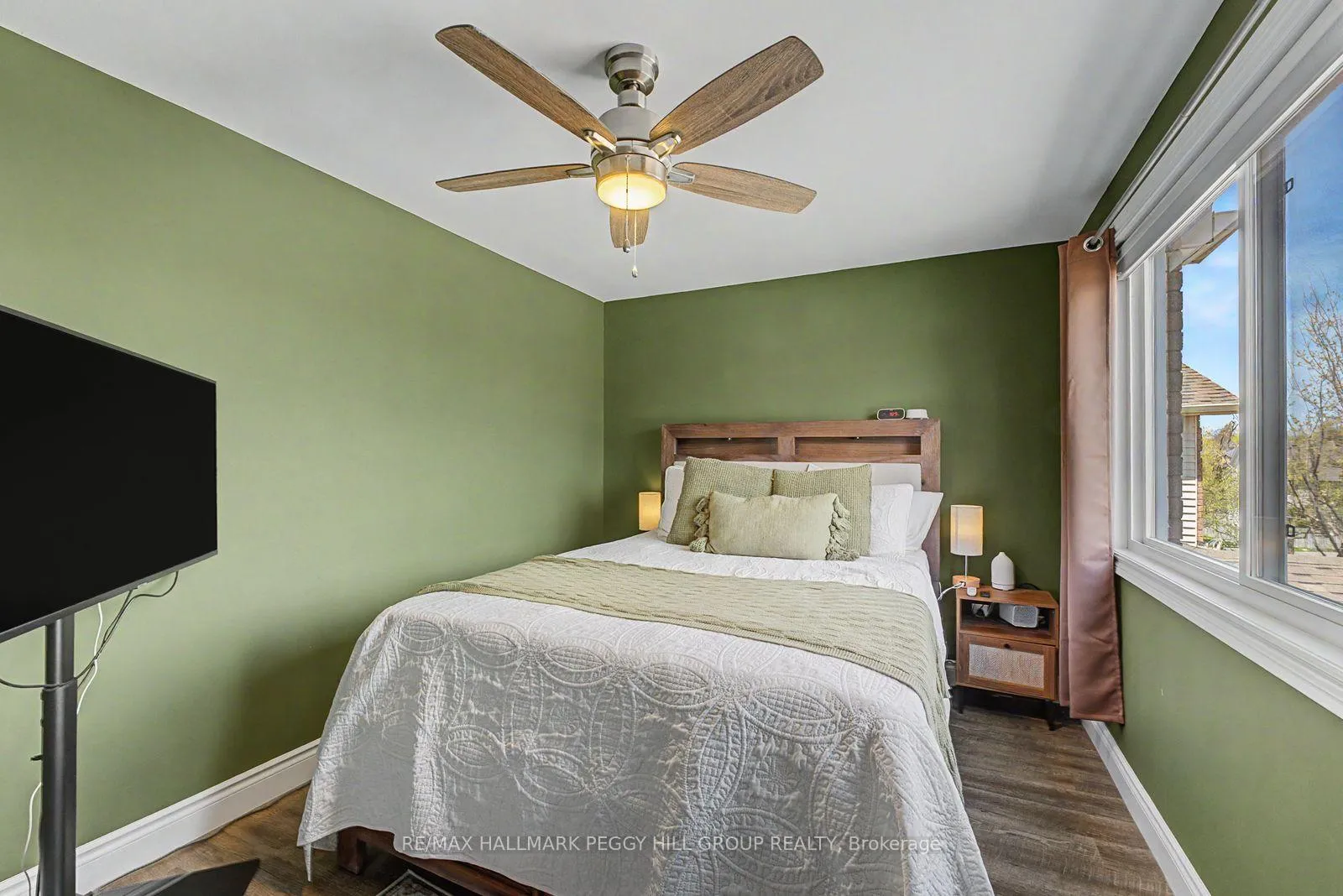 Photo 6 of Unit Upper, 89 Hadden Crescent, Barrie, Cundles East — HOMEH