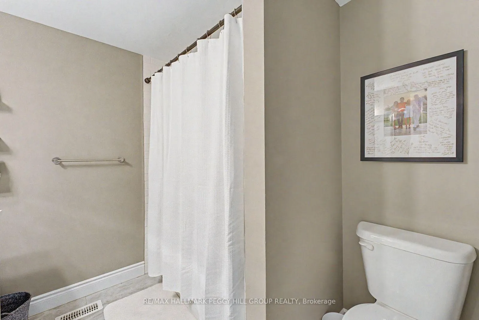 Photo 11 of Unit Upper, 89 Hadden Crescent, Barrie, Cundles East — HOMEH