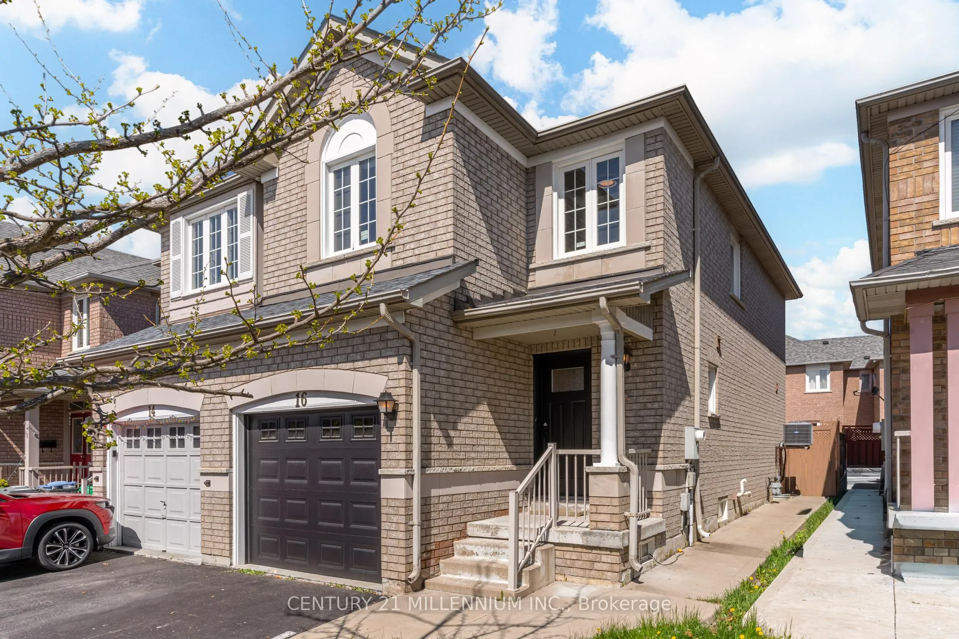 Photo 2 of 16 Penguin Lane, Brampton, Sandringham-Wellington — HOMEH