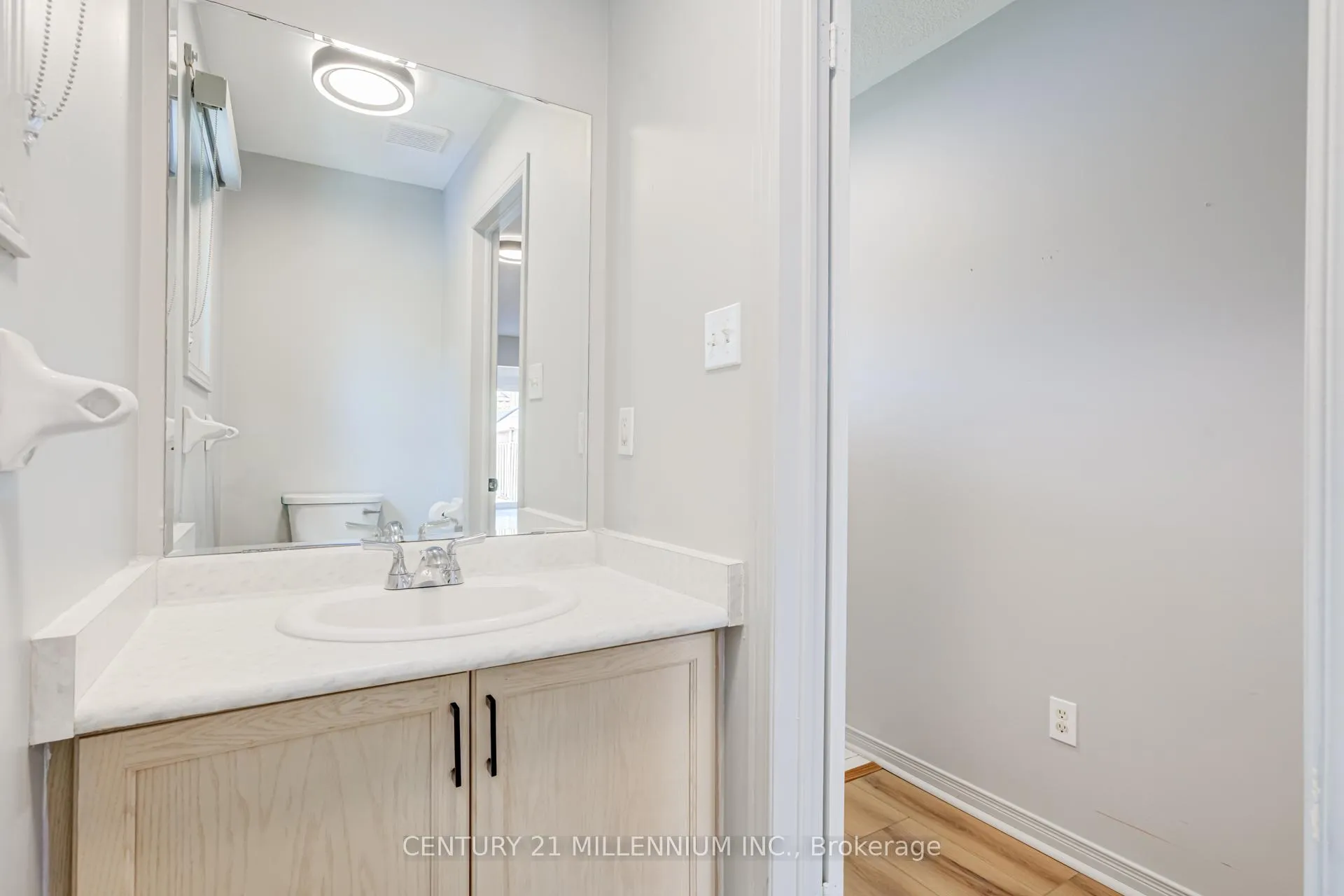 Photo 10 of 16 Penguin Lane, Brampton, Sandringham-Wellington — HOMEH