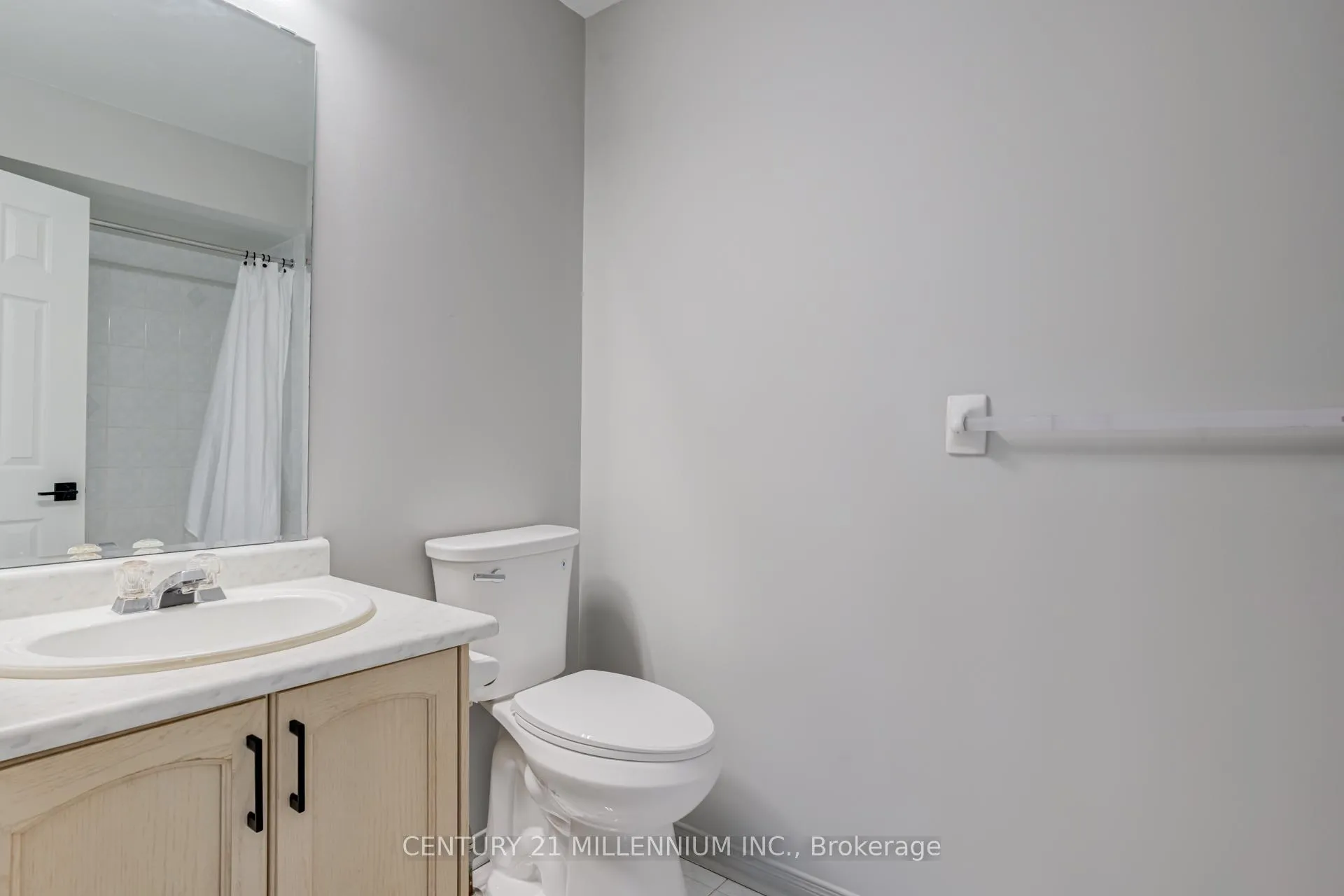 Photo 16 of 16 Penguin Lane, Brampton, Sandringham-Wellington — HOMEH