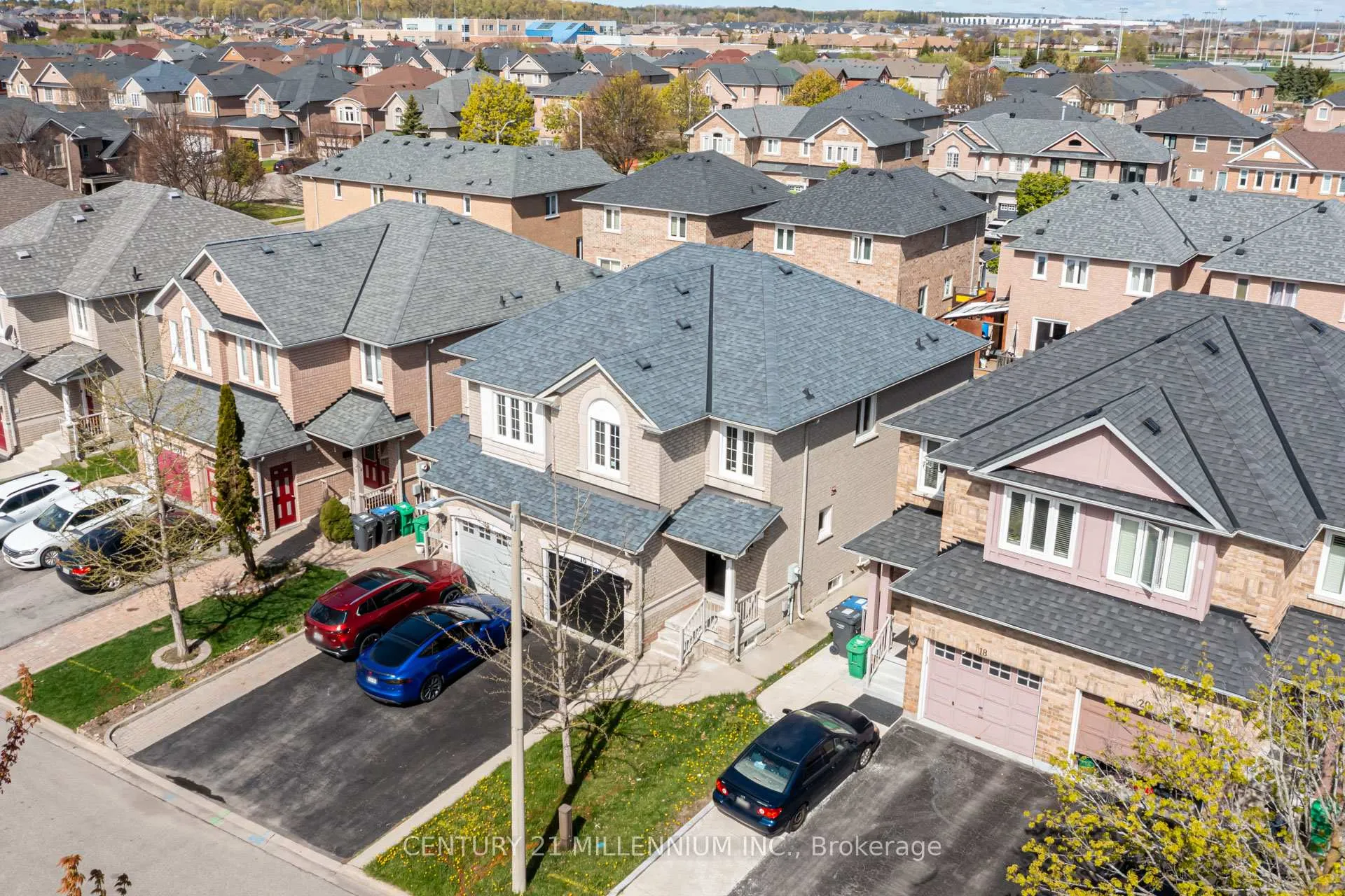Photo 19 of 16 Penguin Lane, Brampton, Sandringham-Wellington — HOMEH