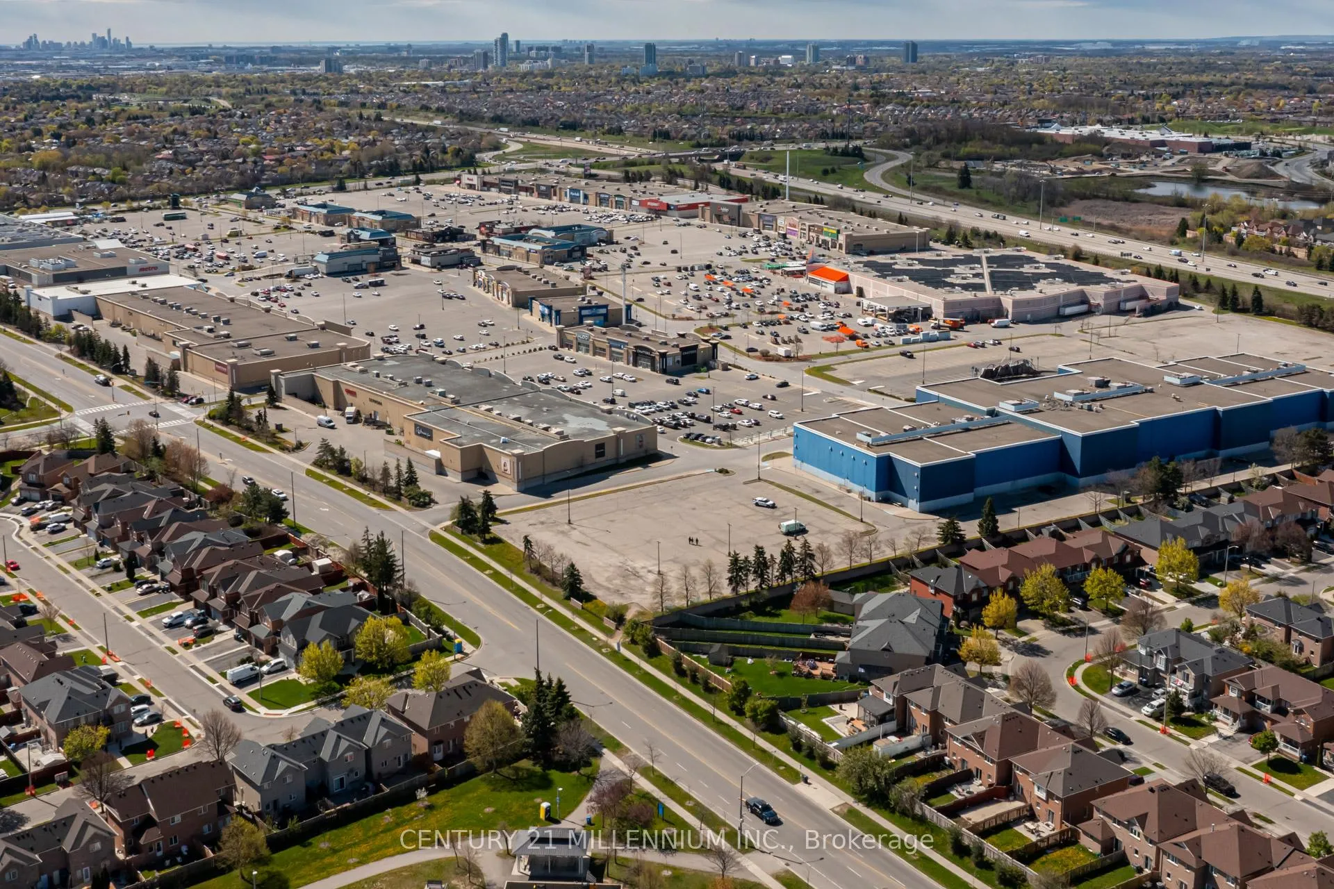 Photo 21 of 16 Penguin Lane, Brampton, Sandringham-Wellington — HOMEH