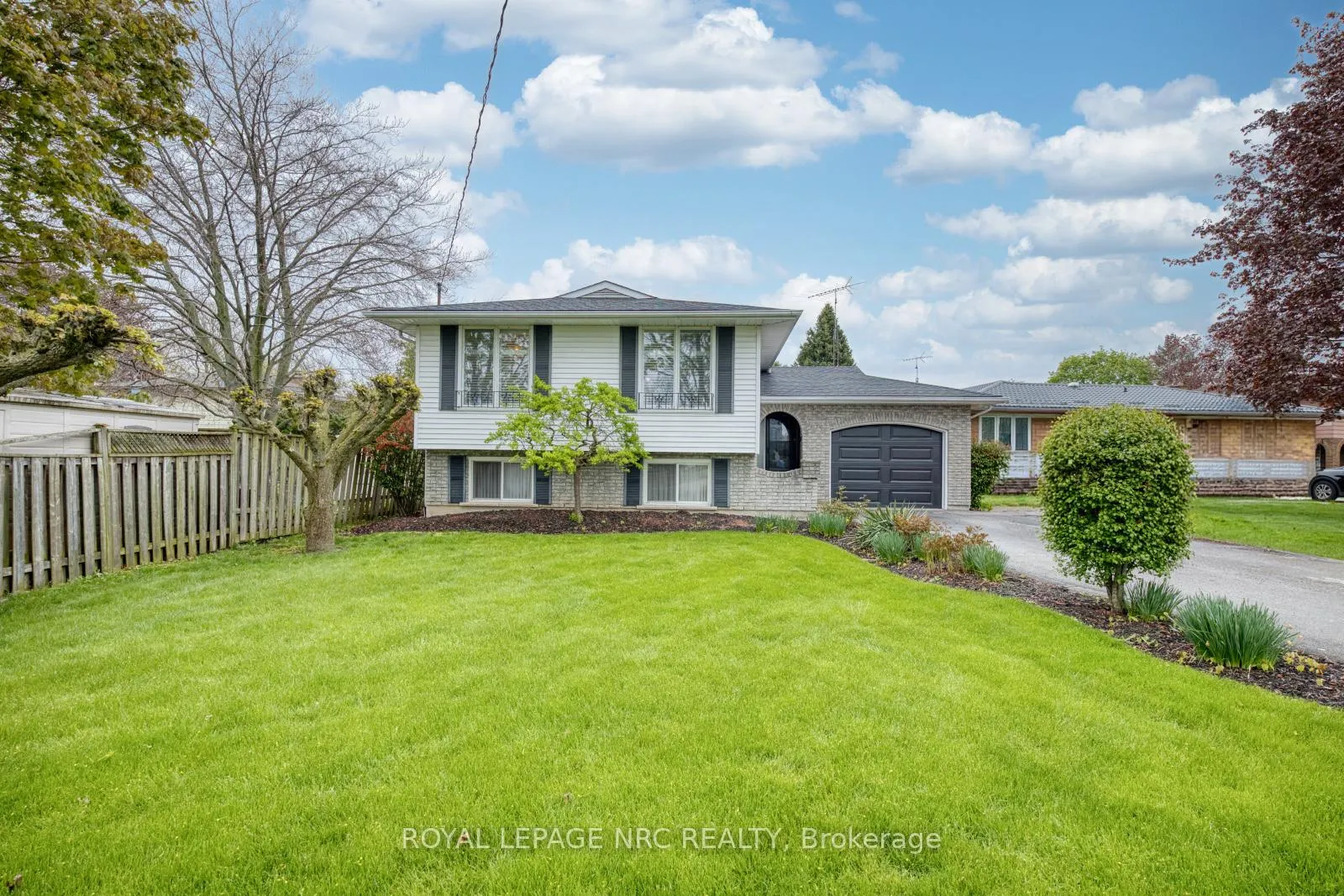 Photo 1 of 74 Shoreline Drive, St. Catharines, Lakeshore — HOMEH