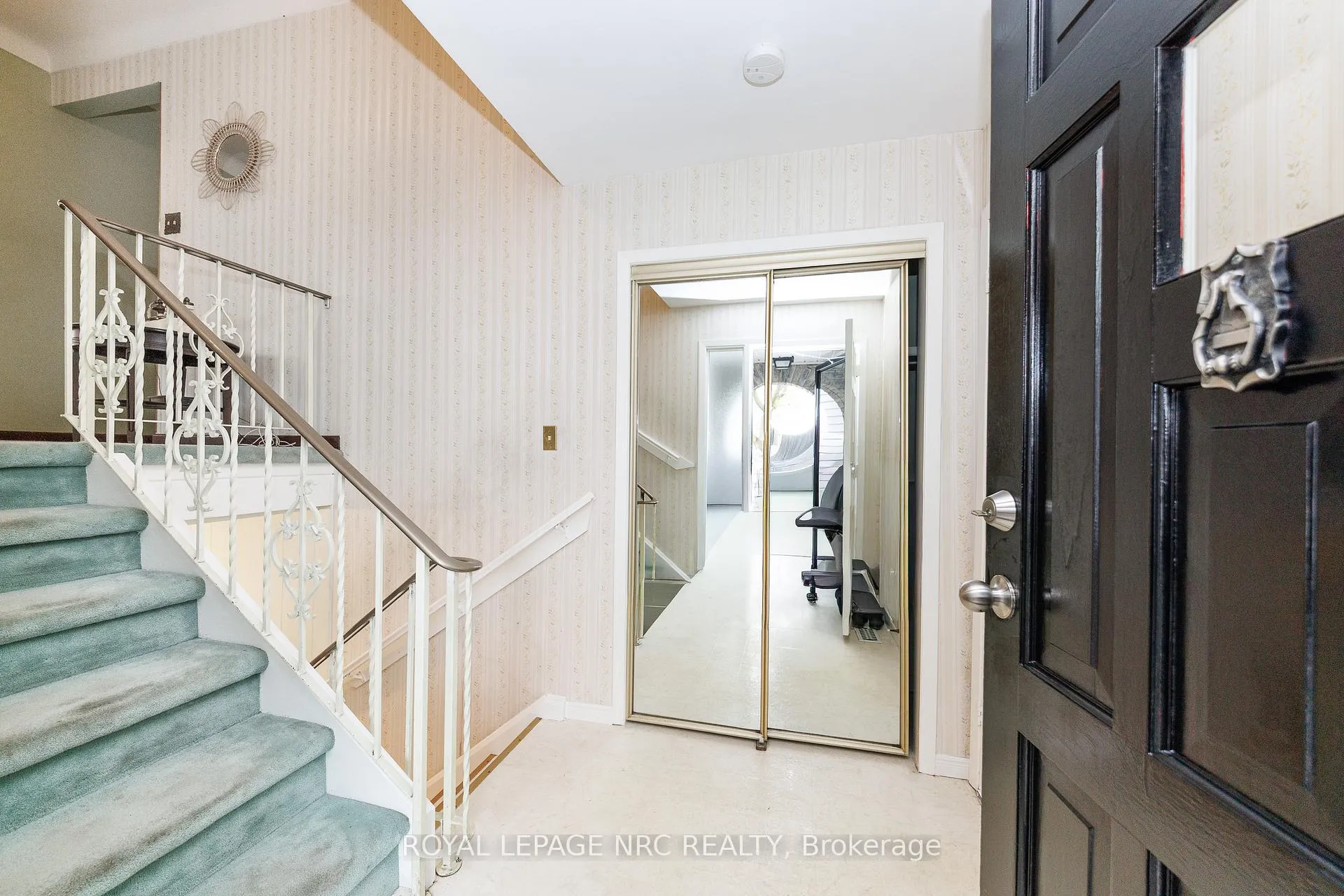 Photo 5 of 74 Shoreline Drive, St. Catharines, Lakeshore — HOMEH