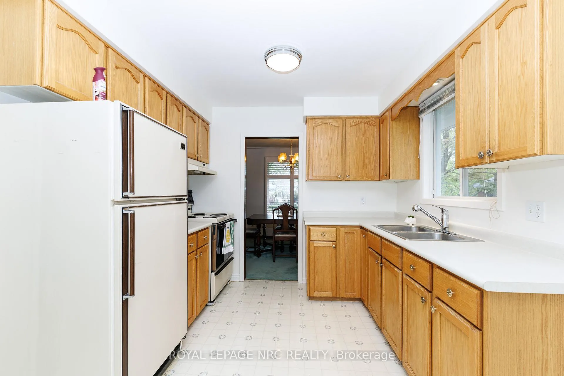 Photo 6 of 74 Shoreline Drive, St. Catharines, Lakeshore — HOMEH