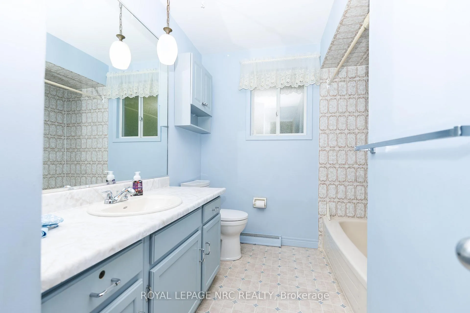 Photo 15 of 74 Shoreline Drive, St. Catharines, Lakeshore — HOMEH