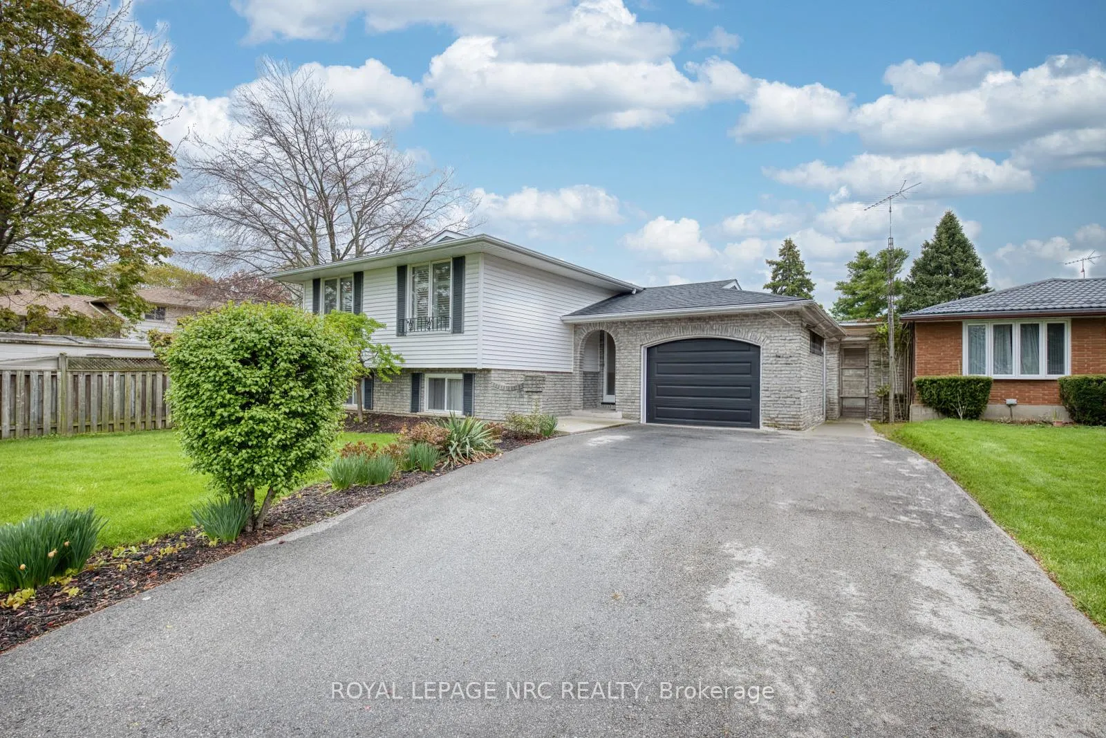 Photo 34 of 74 Shoreline Drive, St. Catharines, Lakeshore — HOMEH