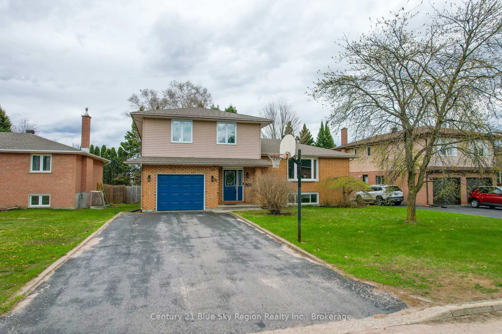 Photo 2 of 66 Veronica Drive, North Bay, Birchaven — HOMEH