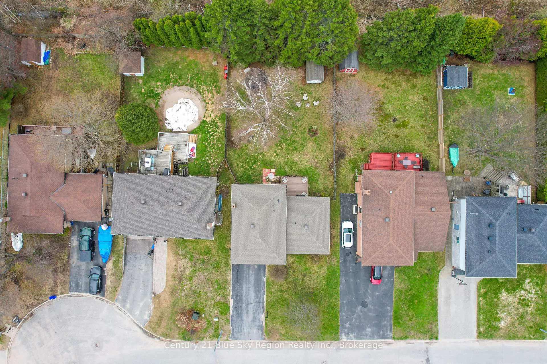Photo 32 of 66 Veronica Drive, North Bay, Birchaven — HOMEH