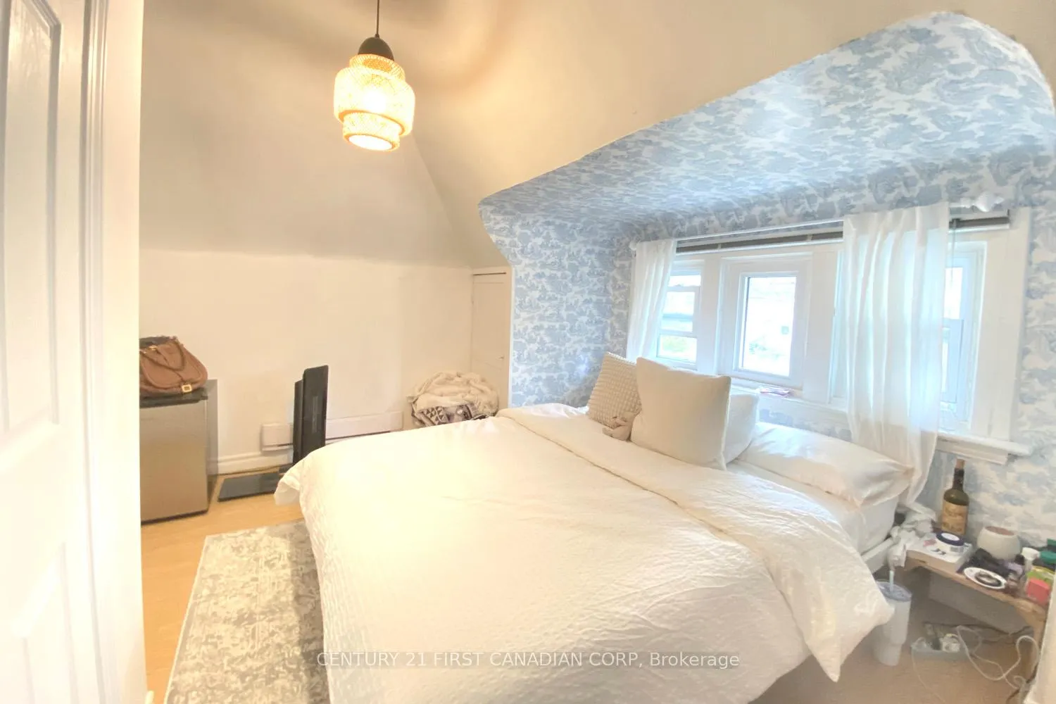 Photo 14 of 233 Bernard Avenue, London, East B — HOMEH