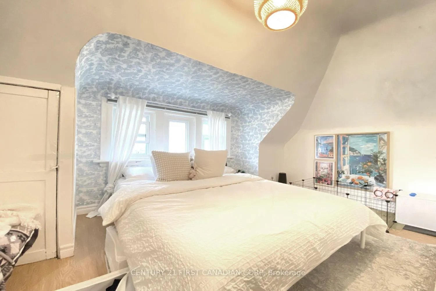Photo 15 of 233 Bernard Avenue, London, East B — HOMEH