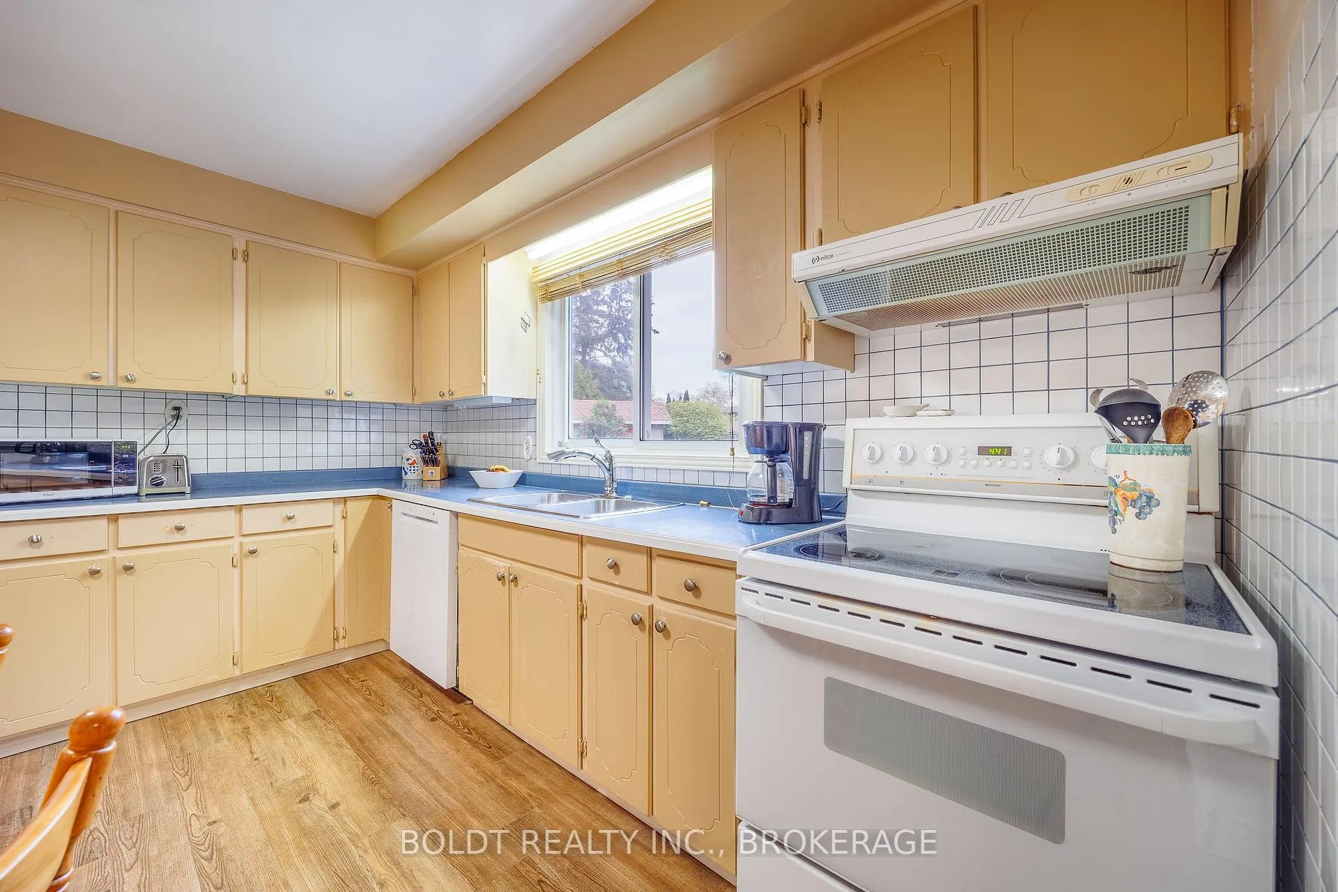 Photo 10 of 7 Halene Court, St. Catharines, Lakeshore — HOMEH