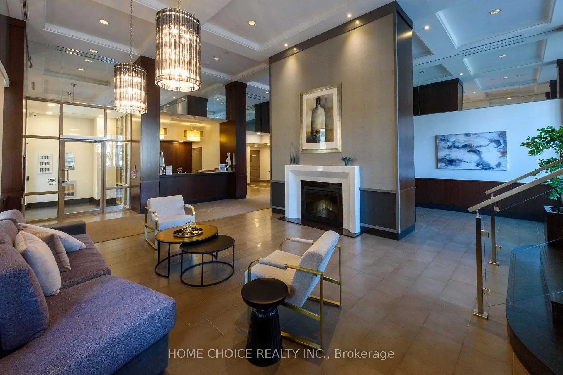 Photo 3 of Unit 623, 900 Mount Pleasant Road, Toronto, Mount Pleasant West — HOMEH