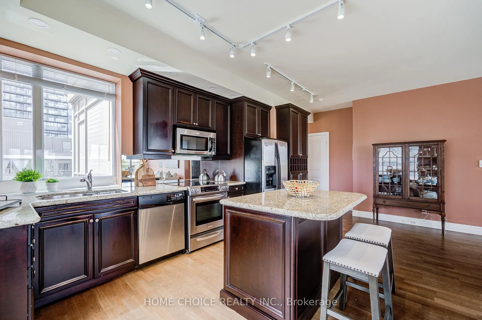 Photo 12 of Unit 623, 900 Mount Pleasant Road, Toronto, Mount Pleasant West — HOMEH