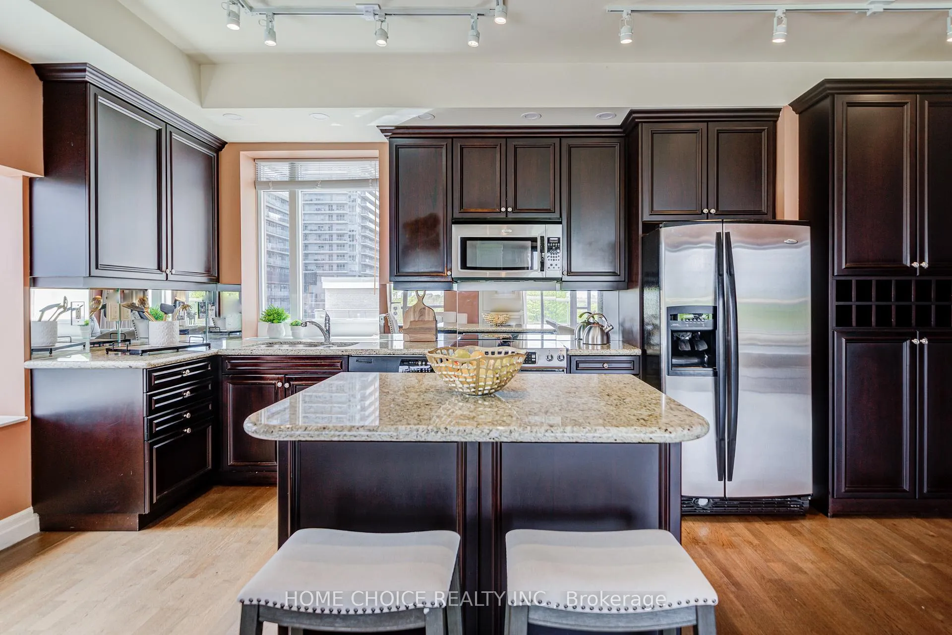 Photo 13 of Unit 623, 900 Mount Pleasant Road, Toronto, Mount Pleasant West — HOMEH