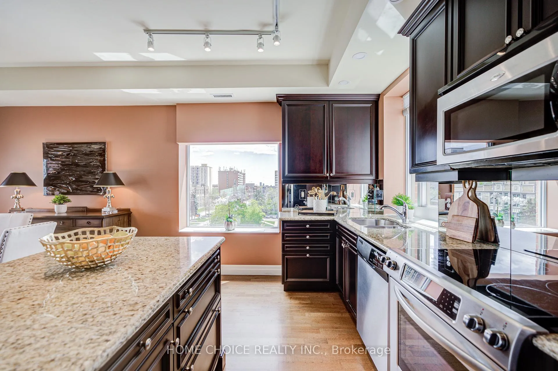 Photo 15 of Unit 623, 900 Mount Pleasant Road, Toronto, Mount Pleasant West — HOMEH