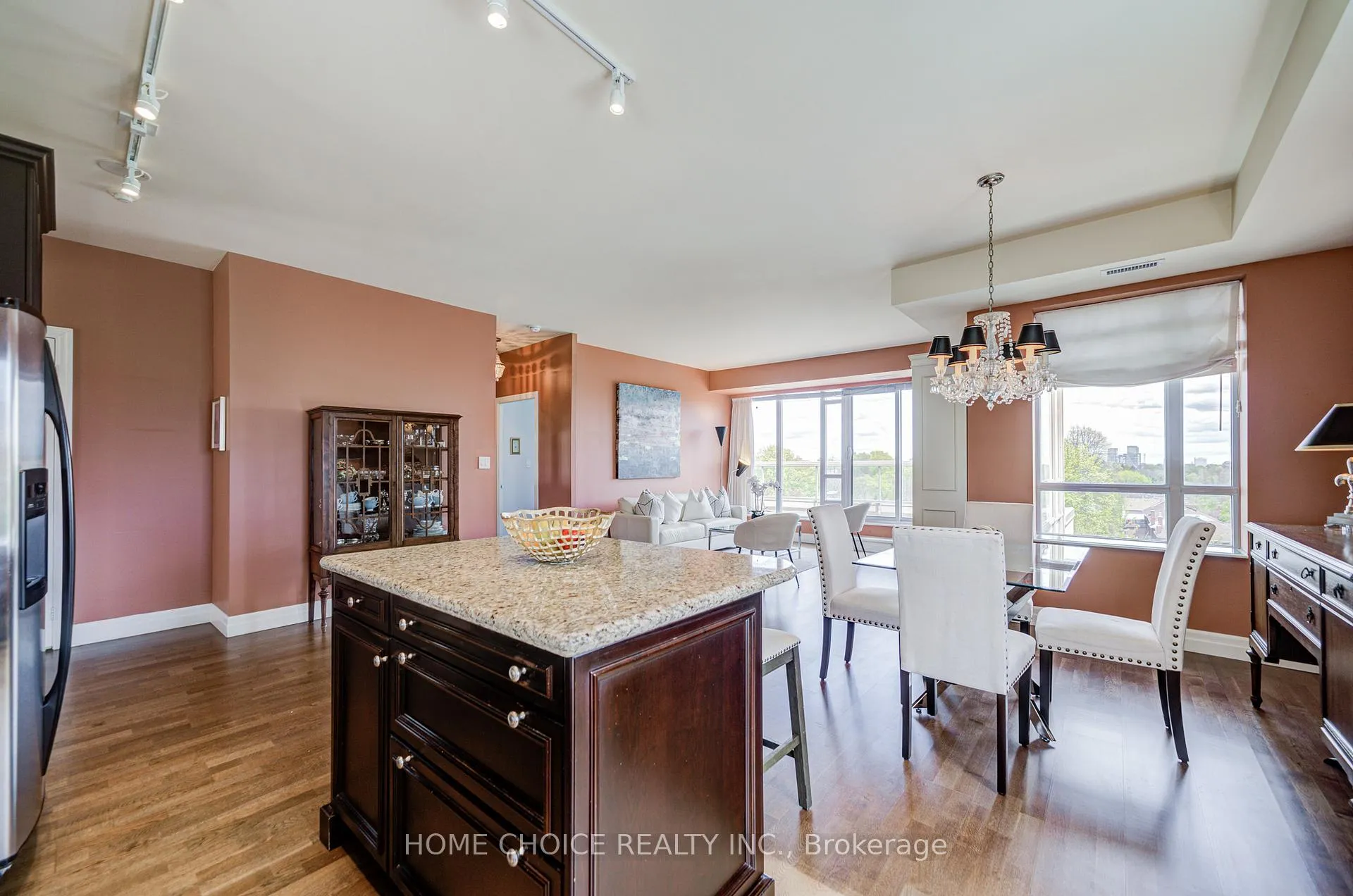 Photo 16 of Unit 623, 900 Mount Pleasant Road, Toronto, Mount Pleasant West — HOMEH