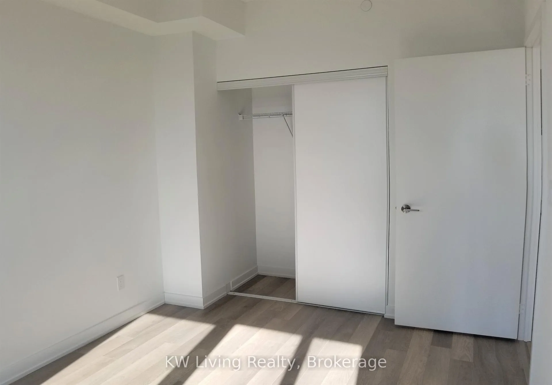 Photo 10 of Unit 1104, 181 Huron Street, Toronto, Kensington-Chinatown — HOMEH