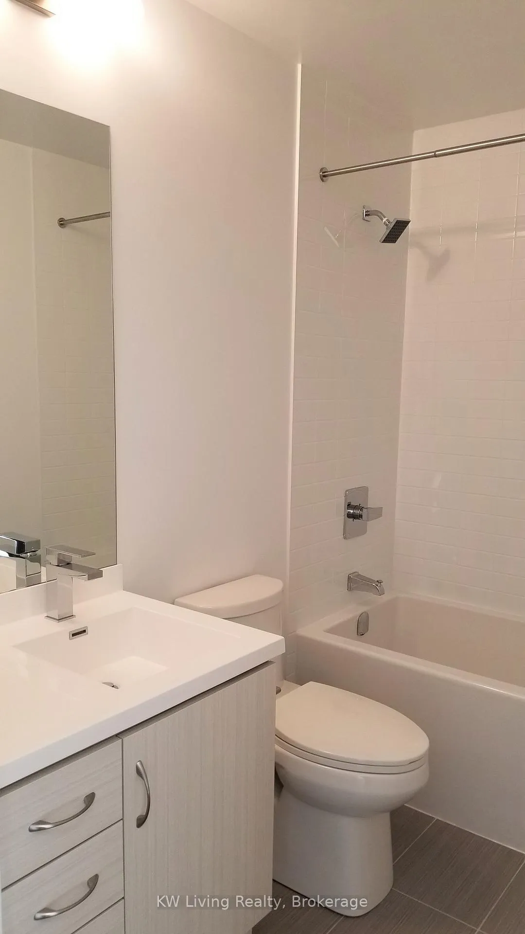 Photo 11 of Unit 1104, 181 Huron Street, Toronto, Kensington-Chinatown — HOMEH