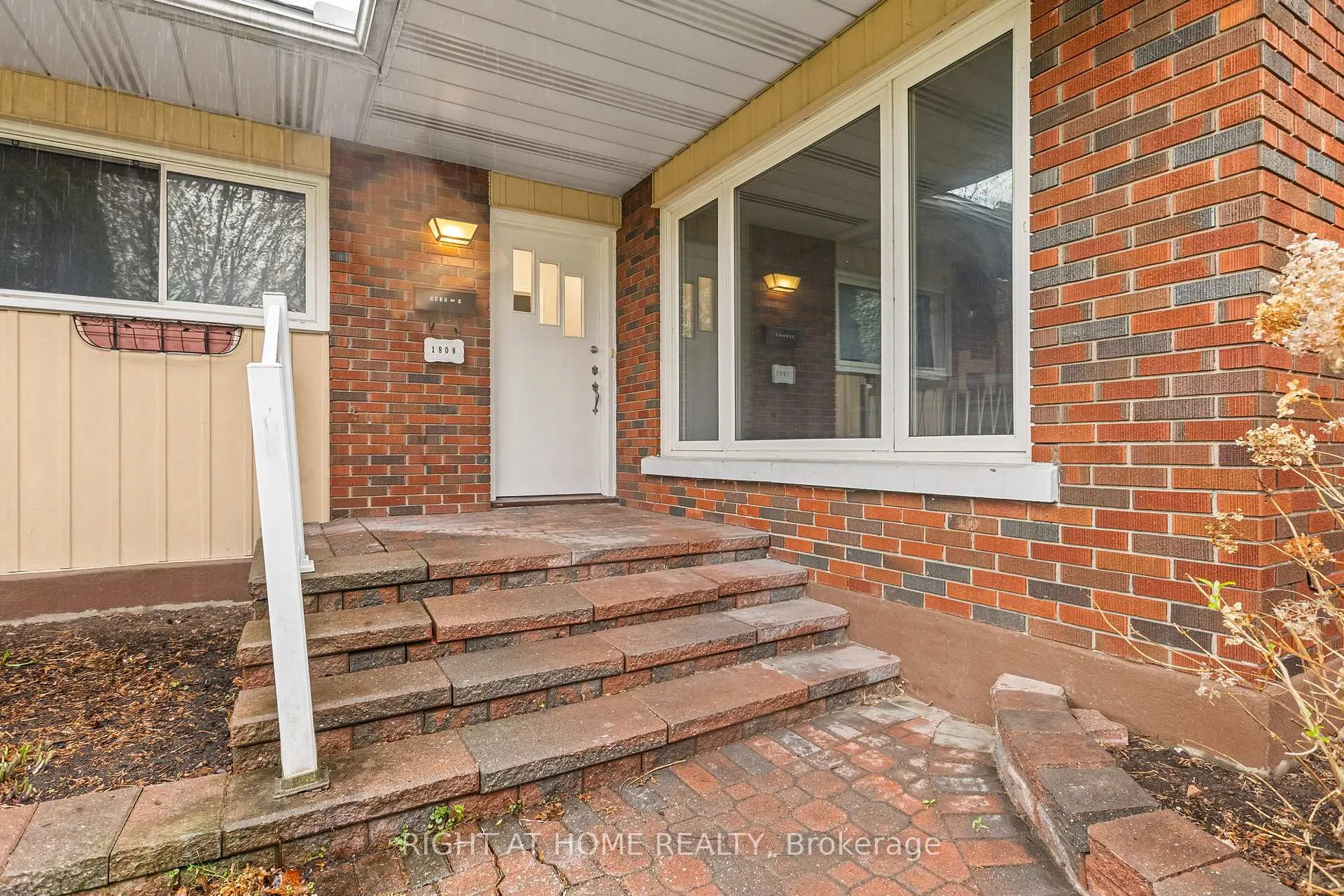 Photo 7 of 1808 Gilbert Avenue, Ottawa, Bel Air Heights — HOMEH