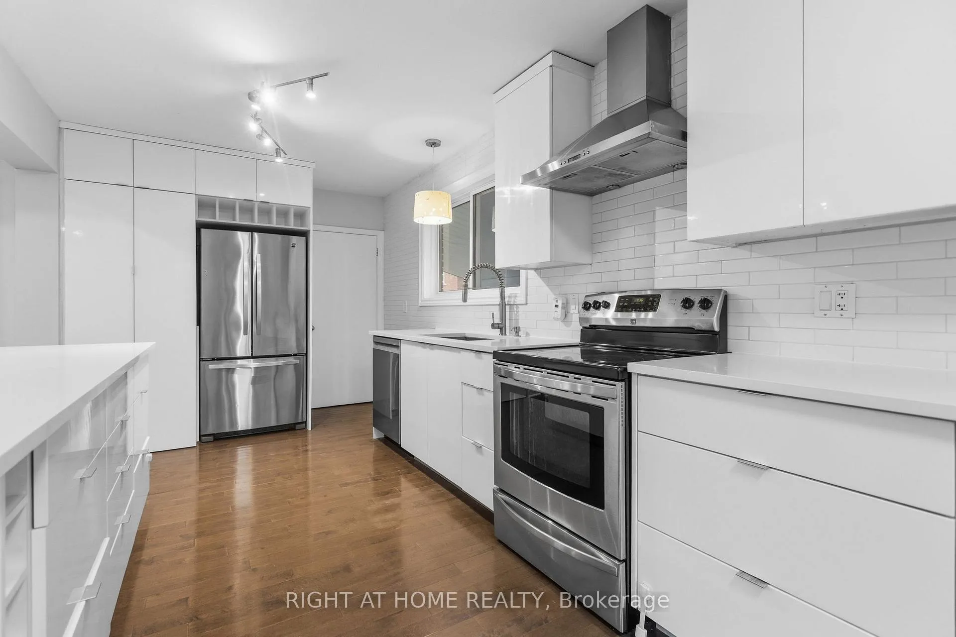 Photo 16 of 1808 Gilbert Avenue, Ottawa, Bel Air Heights — HOMEH