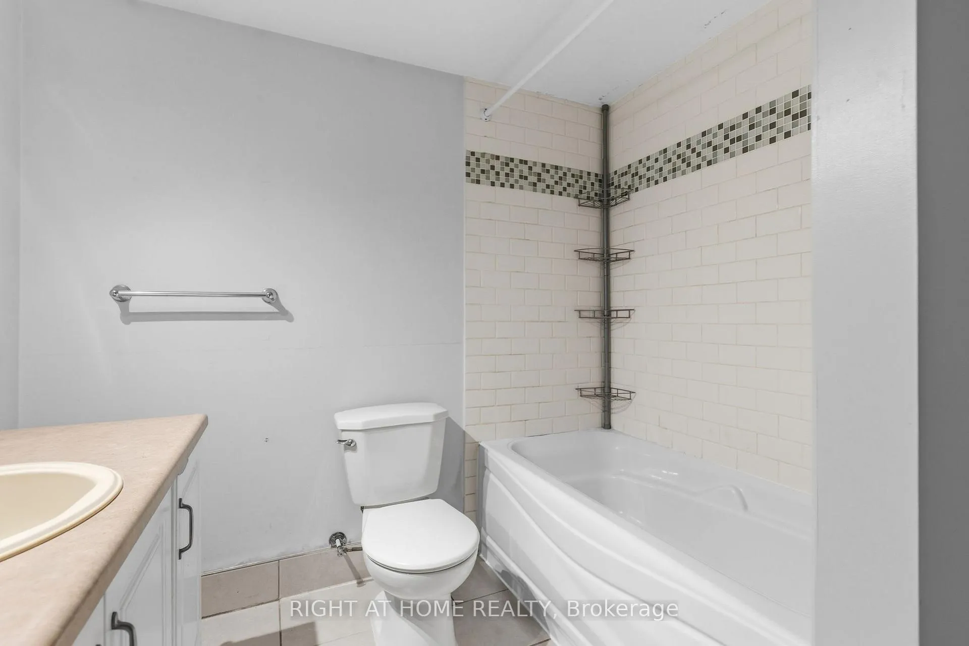Photo 44 of 1808 Gilbert Avenue, Ottawa, Bel Air Heights — HOMEH