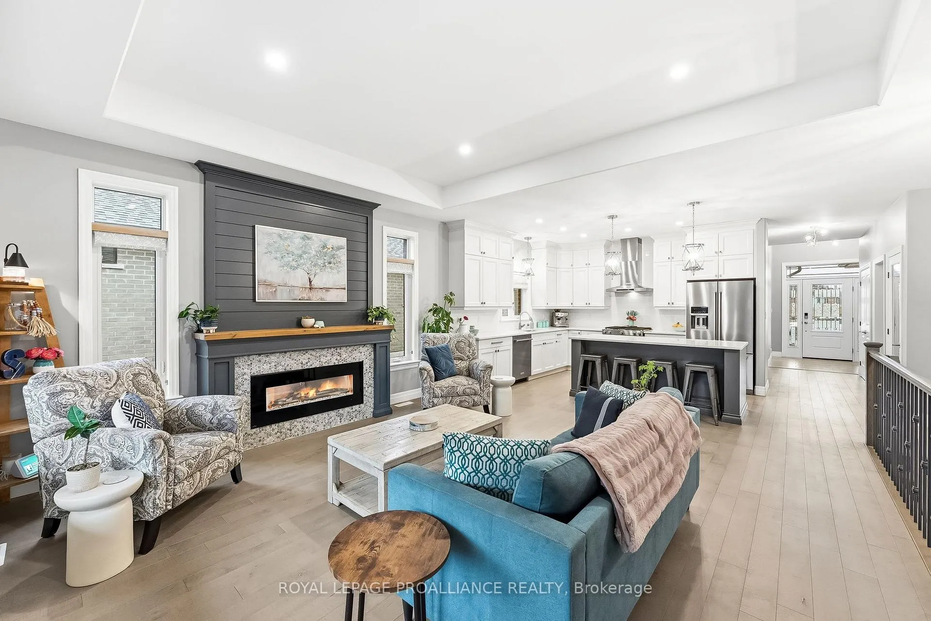 Photo 8 of 82 Essex Drive, Belleville, Thurlow Ward — HOMEH