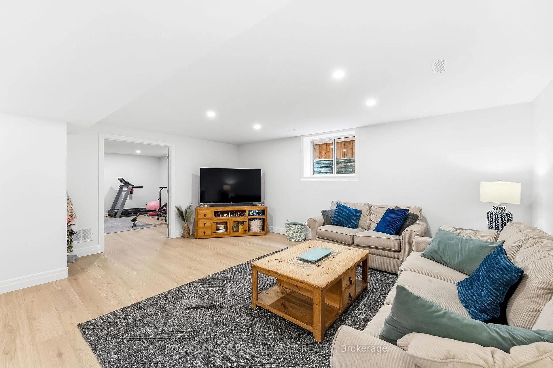 Photo 26 of 82 Essex Drive, Belleville, Thurlow Ward — HOMEH