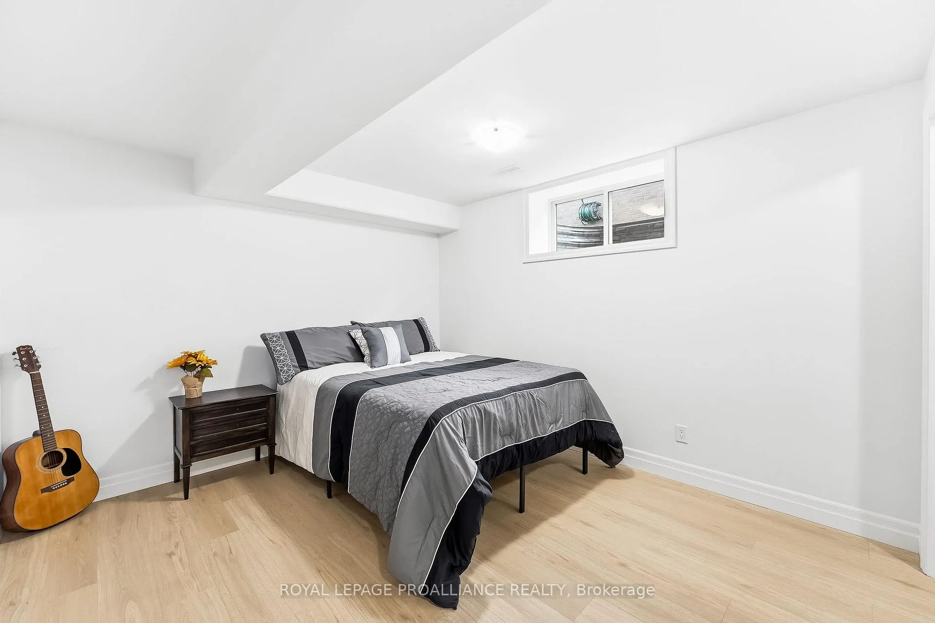 Photo 32 of 82 Essex Drive, Belleville, Thurlow Ward — HOMEH