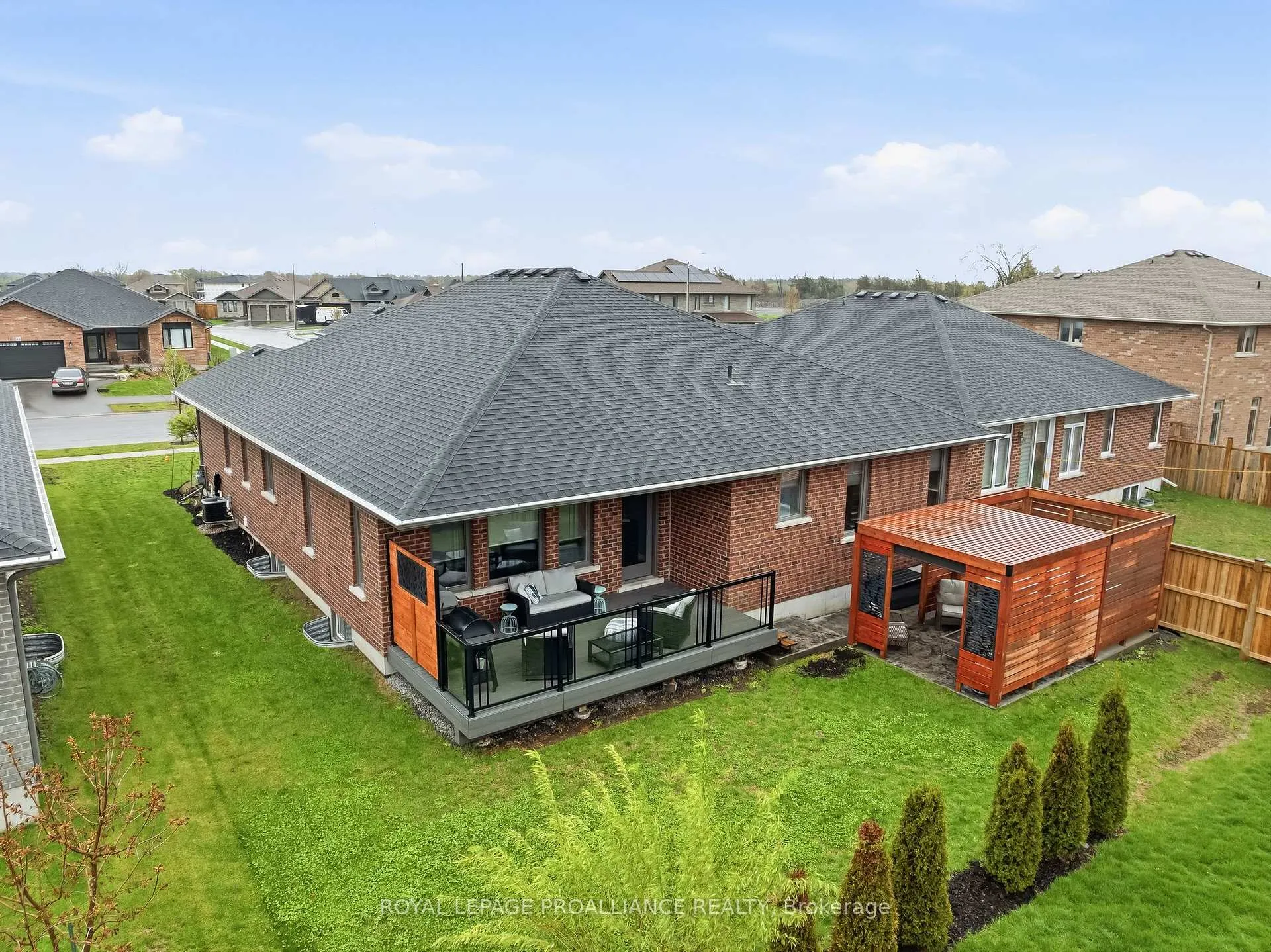 Photo 45 of 82 Essex Drive, Belleville, Thurlow Ward — HOMEH