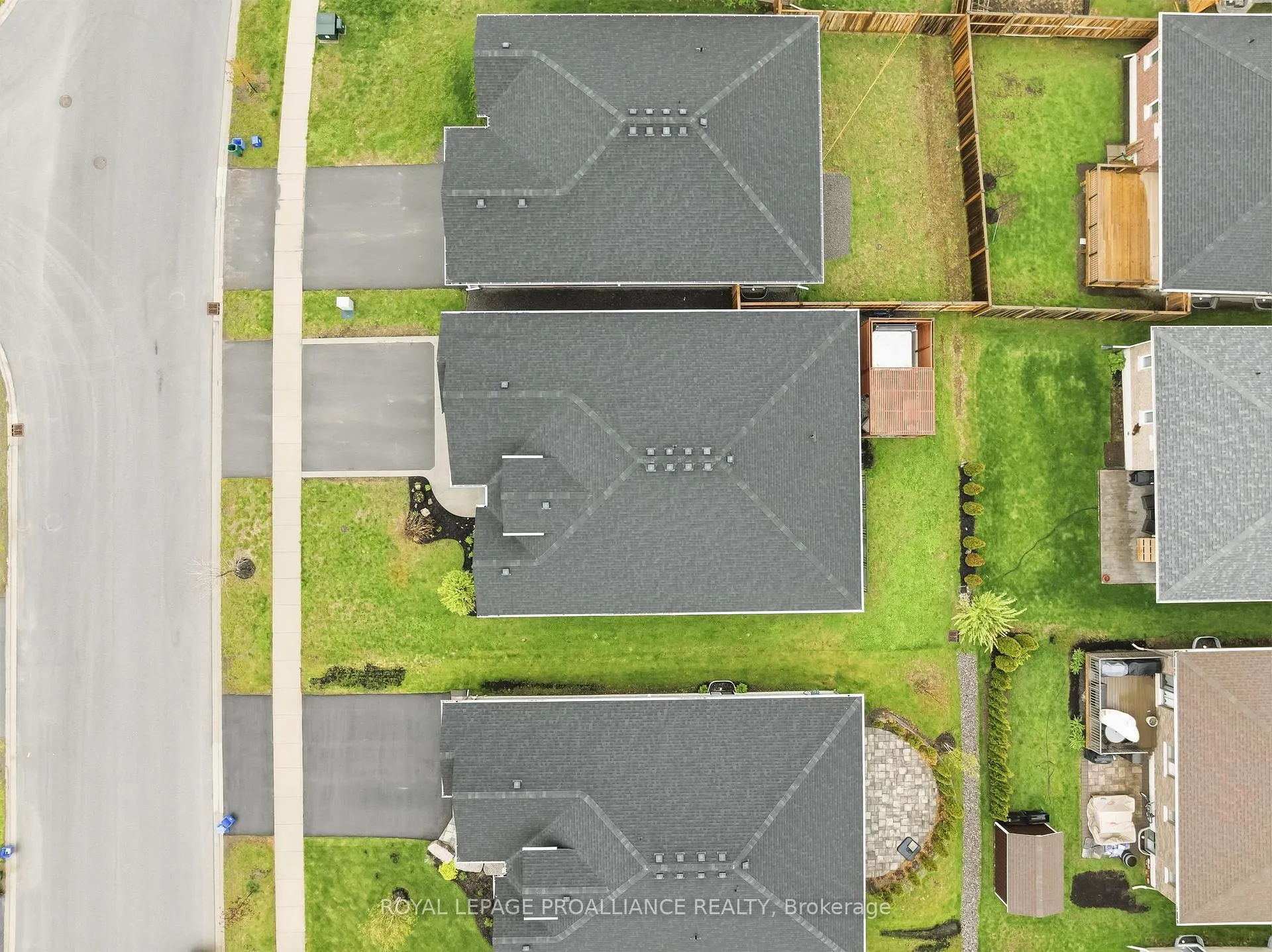 Photo 47 of 82 Essex Drive, Belleville, Thurlow Ward — HOMEH