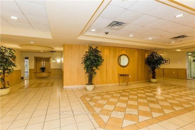 Photo 4 of Unit Ph01, 650 Lawrence Avenue W, Toronto, Englemount-Lawrence — HOMEH