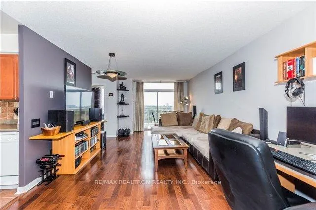 Photo 7 of Unit Ph01, 650 Lawrence Avenue W, Toronto, Englemount-Lawrence — HOMEH