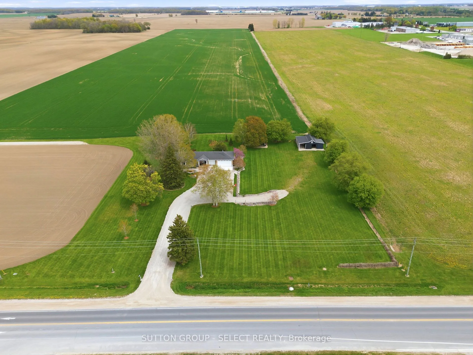 Photo 3 of 71294 London Road, South Huron, Exeter — HOMEH