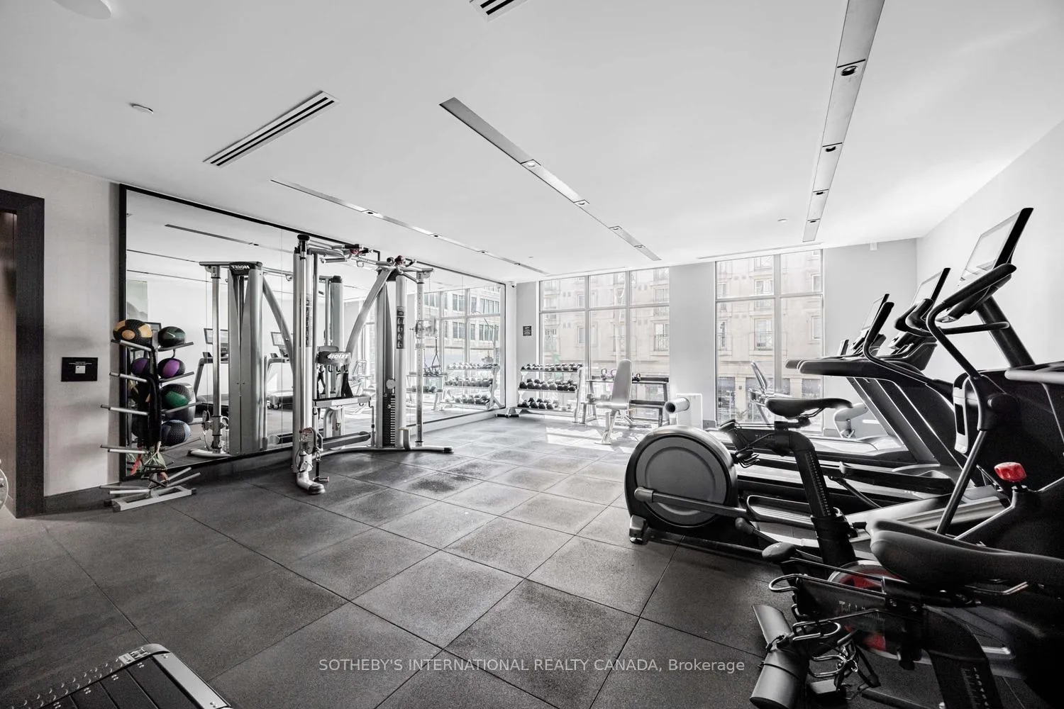 Photo 3 of Unit 402, 6 Jackes Avenue, Toronto, Rosedale-Moore Park — HOMEH