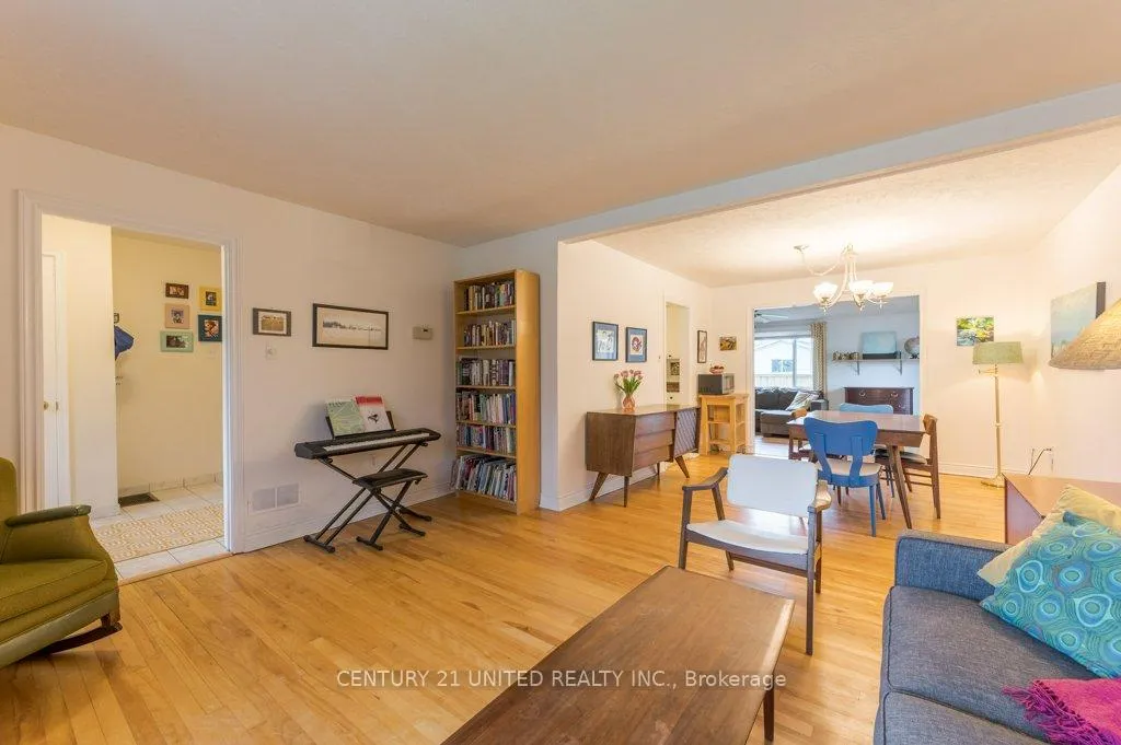 Photo 14 of 302 Mason Avenue, Peterborough, Northcrest Ward 5 — HOMEH