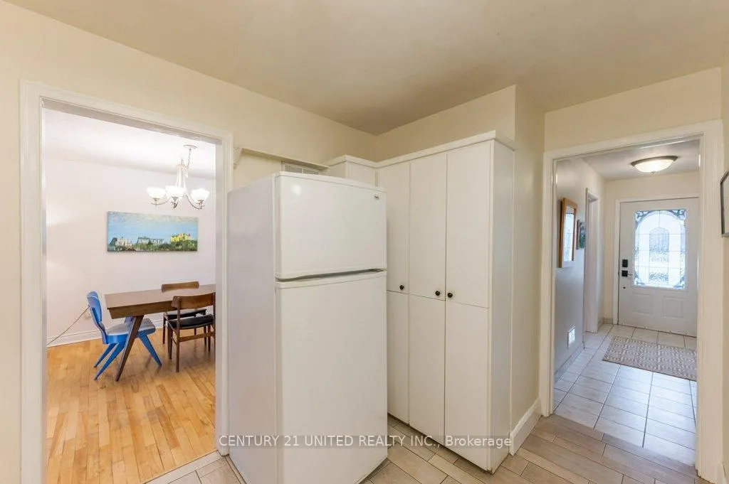 Photo 18 of 302 Mason Avenue, Peterborough, Northcrest Ward 5 — HOMEH