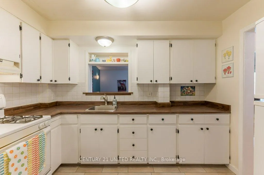 Photo 20 of 302 Mason Avenue, Peterborough, Northcrest Ward 5 — HOMEH