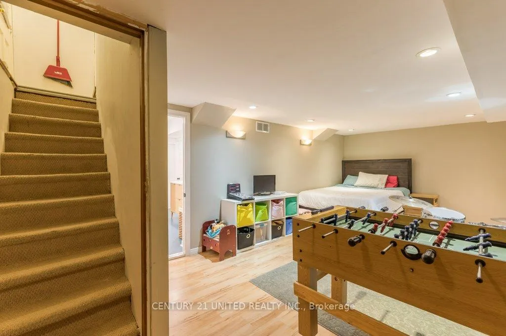 Photo 34 of 302 Mason Avenue, Peterborough, Northcrest Ward 5 — HOMEH