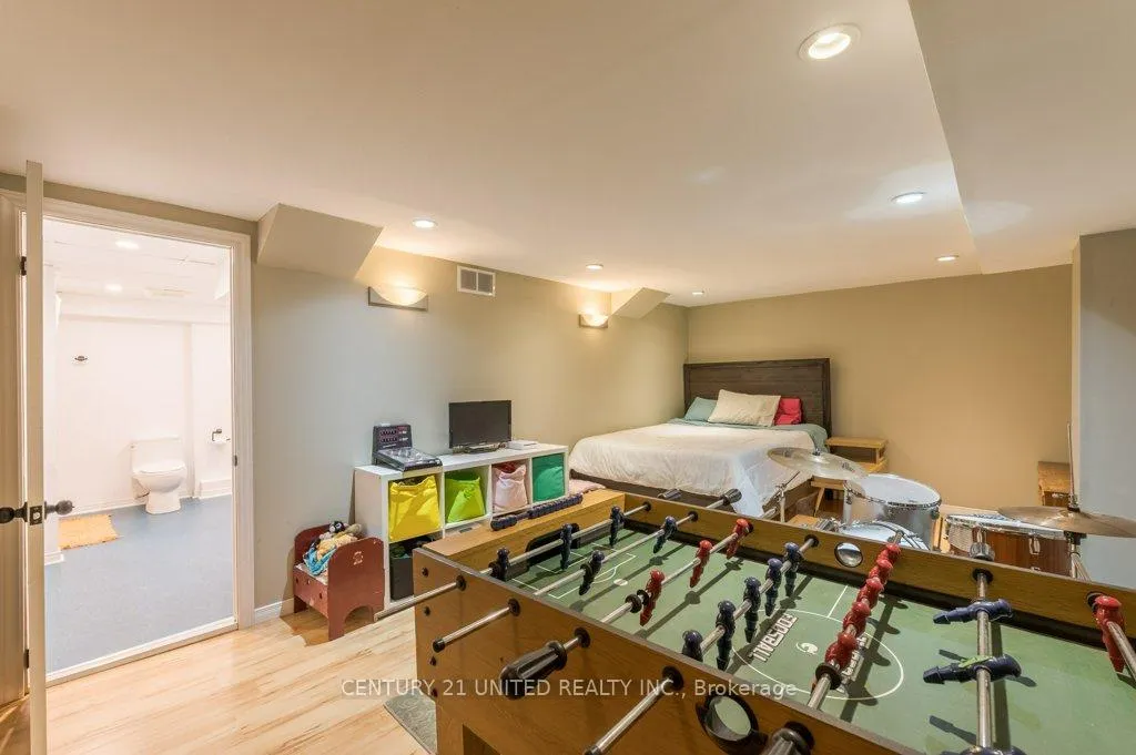 Photo 35 of 302 Mason Avenue, Peterborough, Northcrest Ward 5 — HOMEH