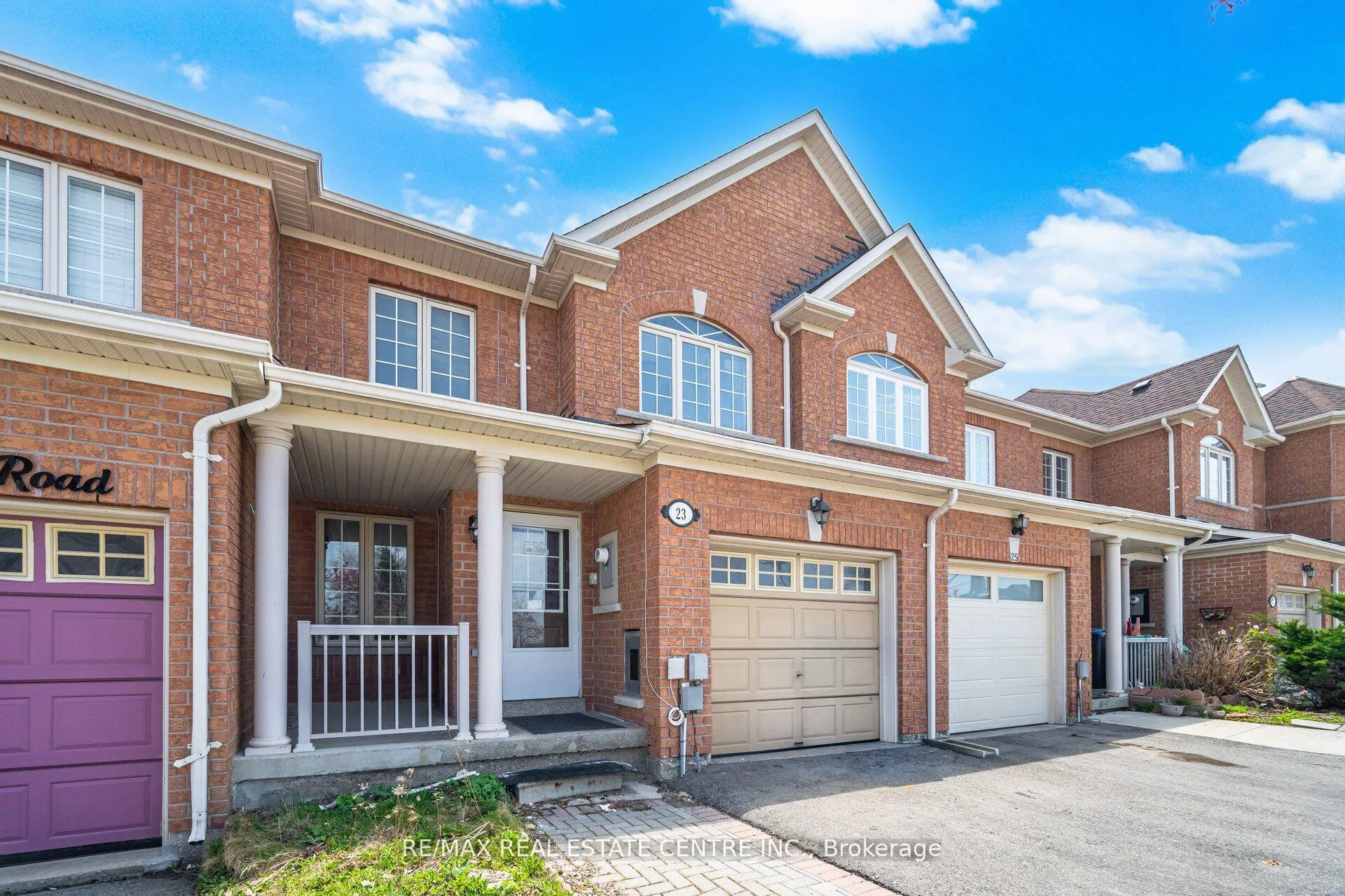 Photo 2 of 23 Brucewood Road, Brampton, Sandringham-Wellington — HOMEH