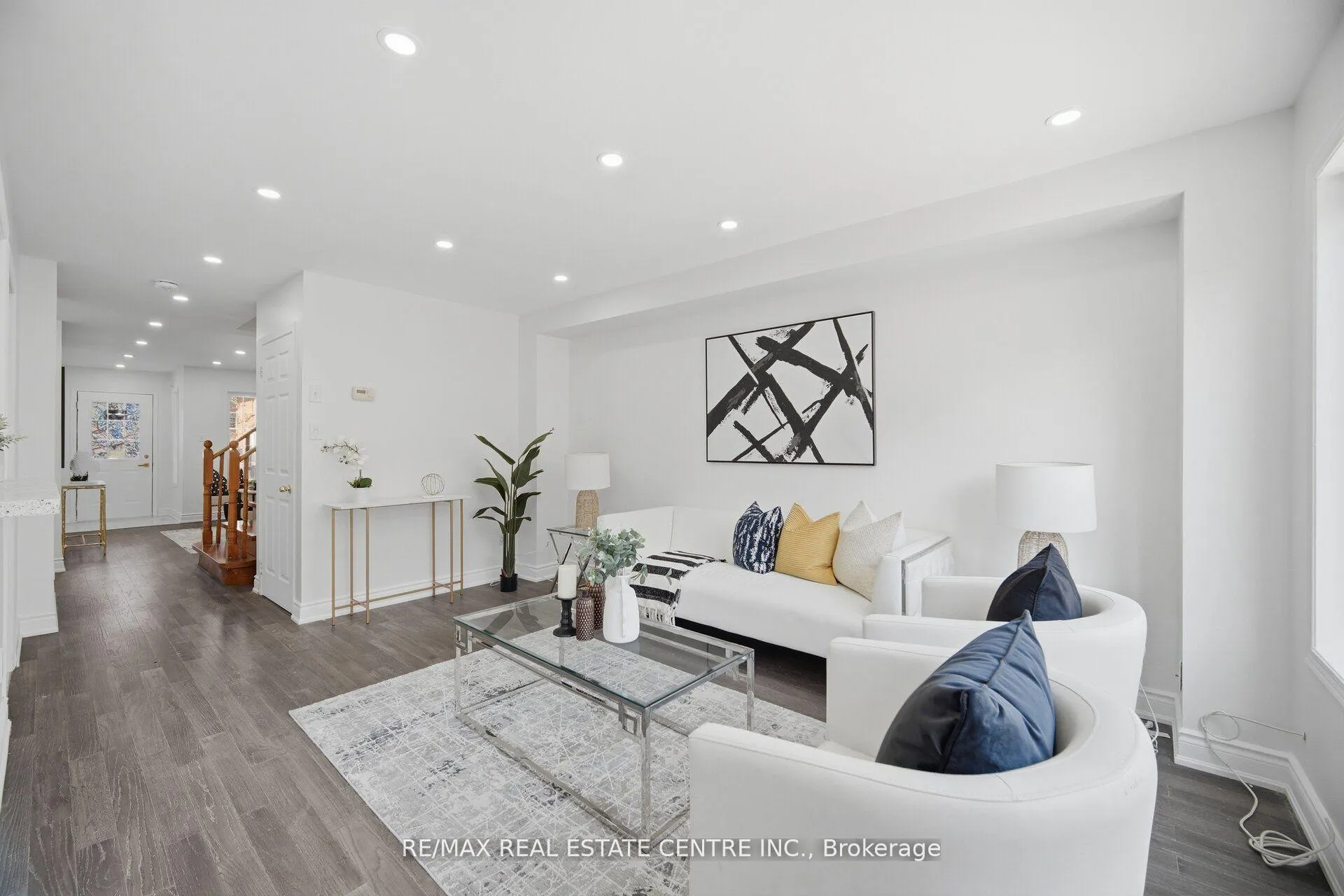 Photo 10 of 23 Brucewood Road, Brampton, Sandringham-Wellington — HOMEH